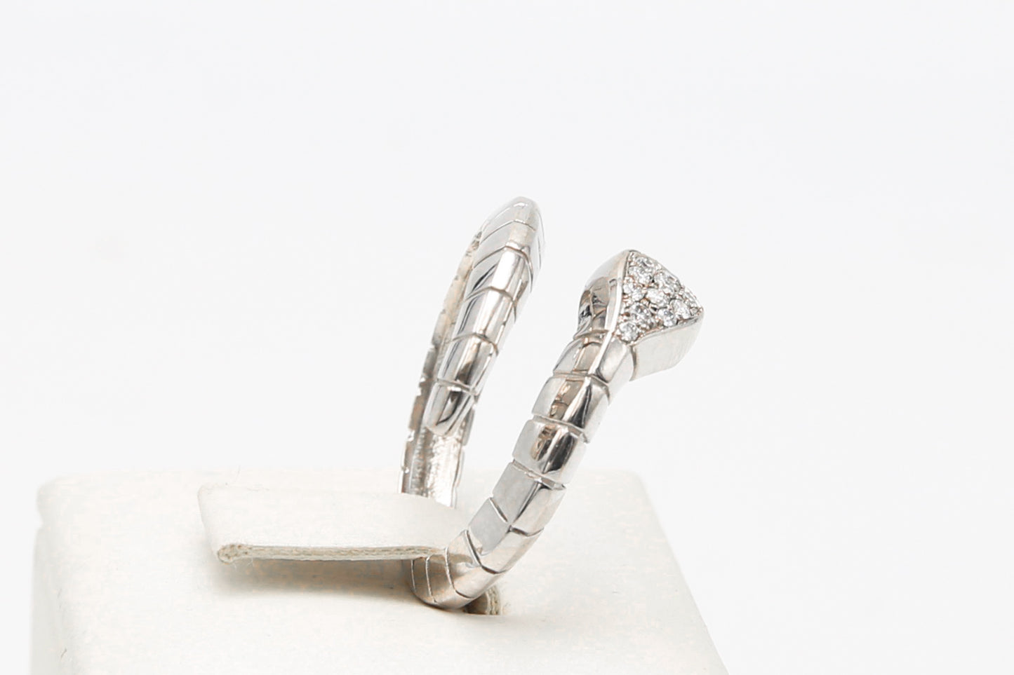 White gold ring with white and black diamonds