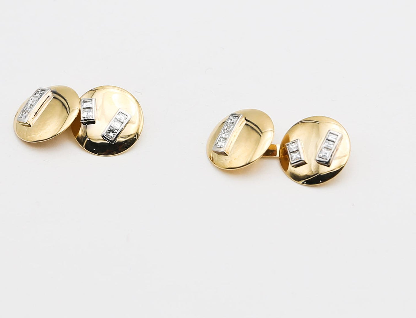 Gold cufflinks with diamonds