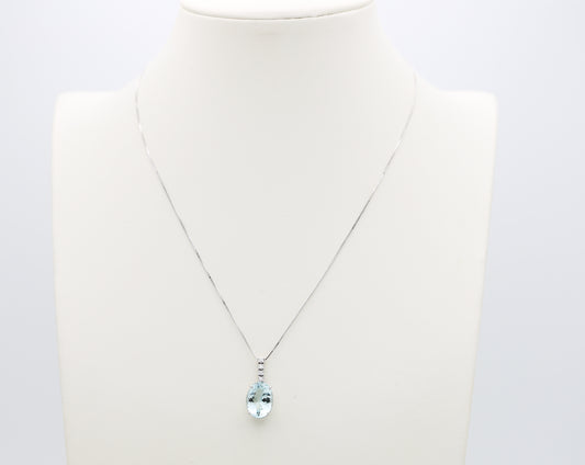 Aquamarine and diamond pendant chain