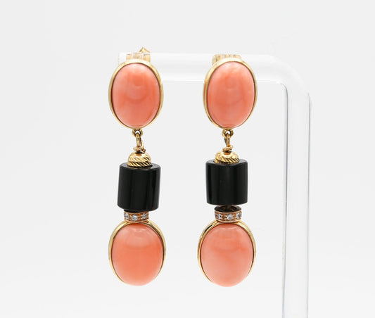 Orecchini in oro con corallo e onice