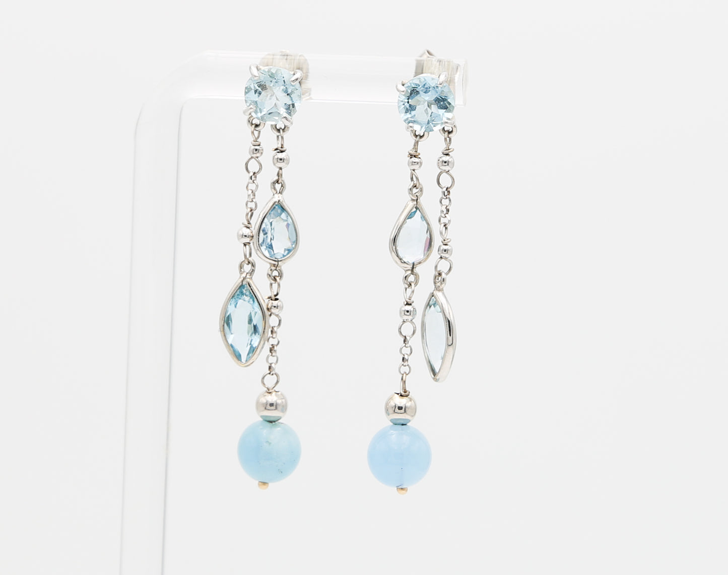 Gold earrings with aquamarines