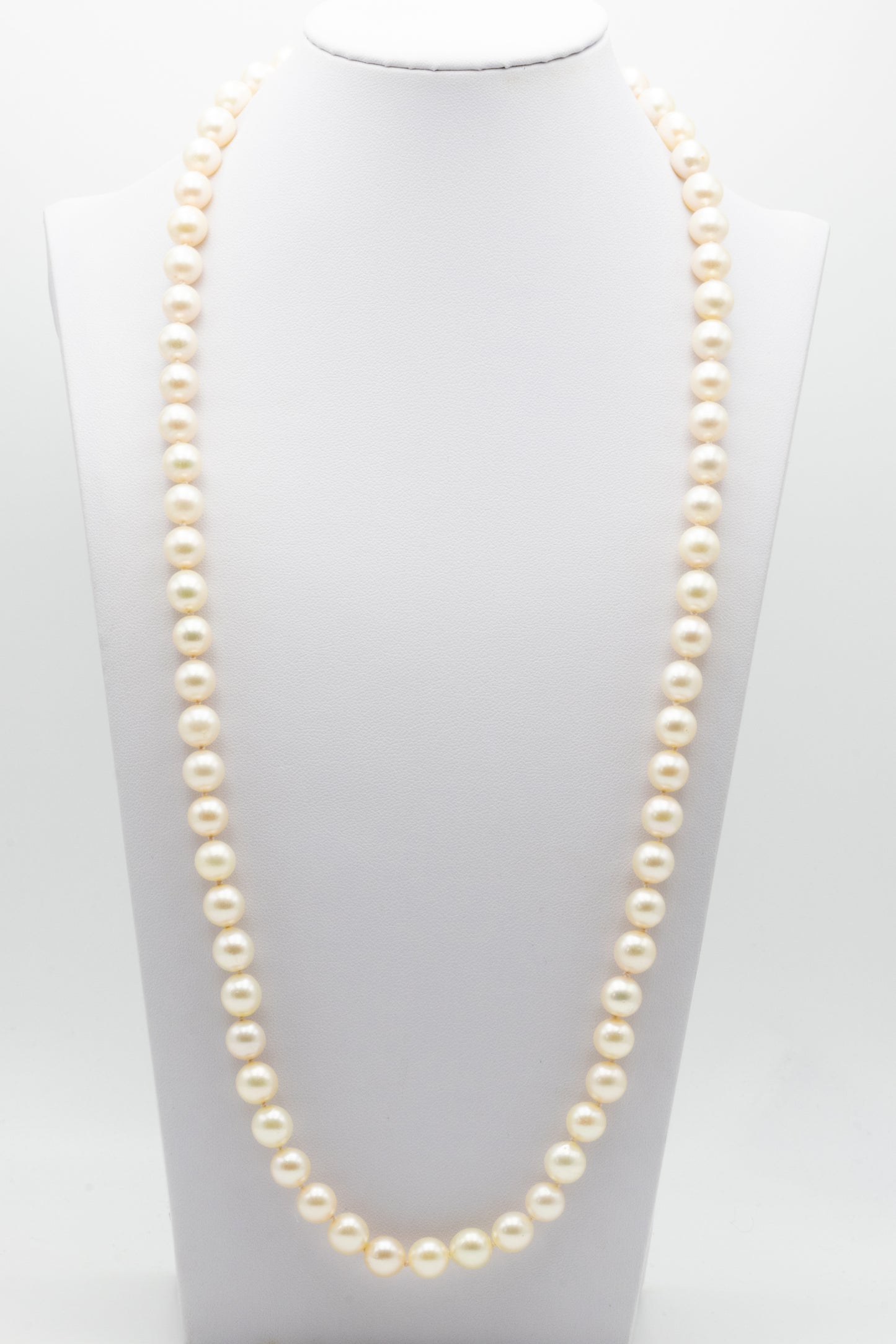Pearl necklace