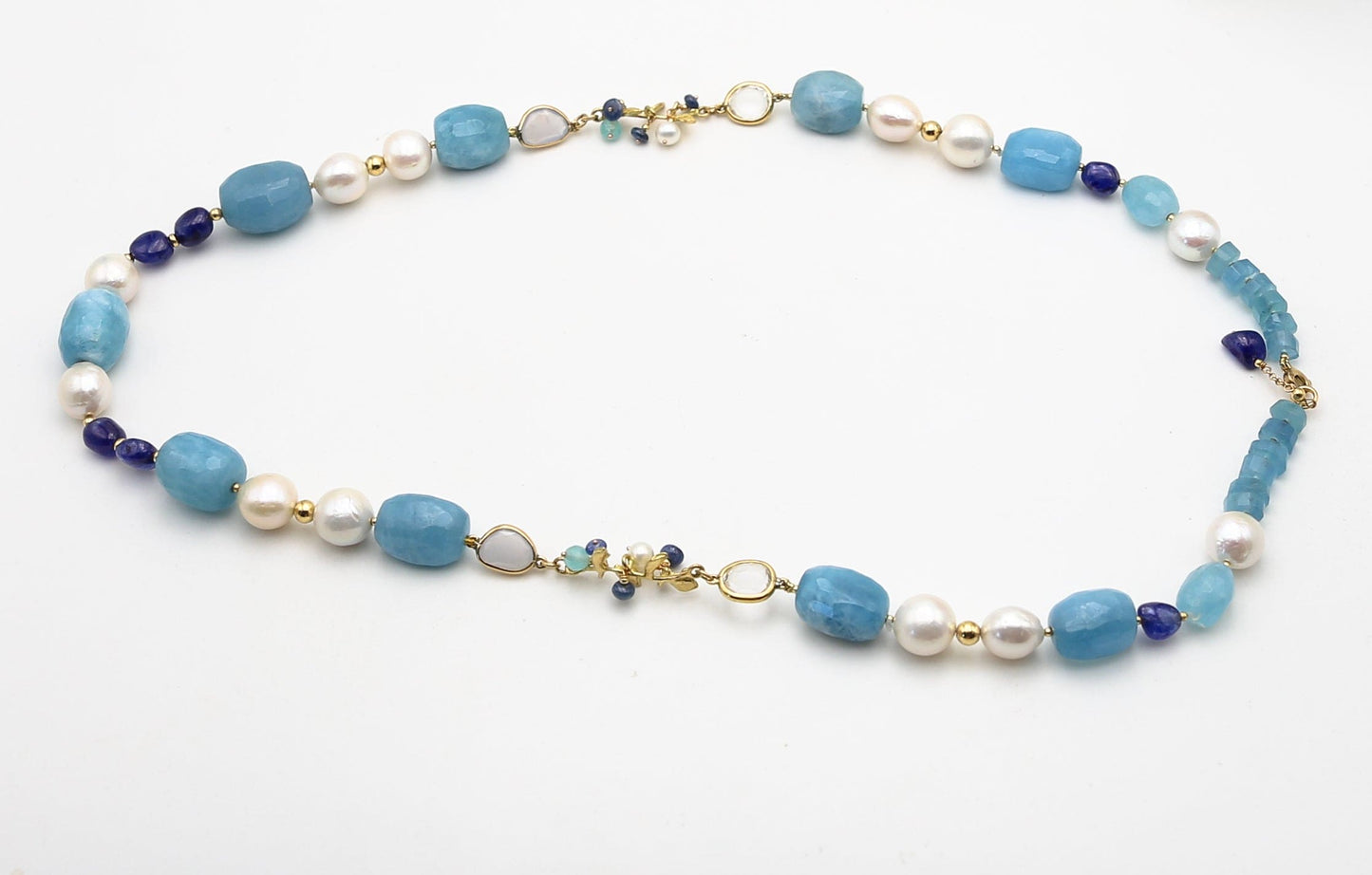 Collana in oro con Acquamarina e Pietre