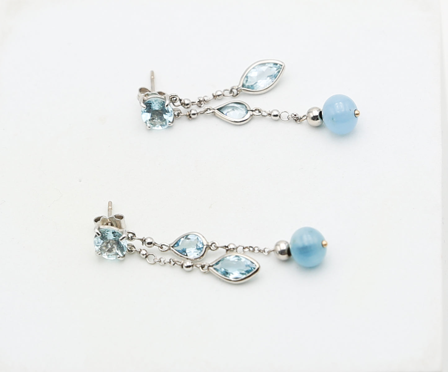 Gold earrings with aquamarines