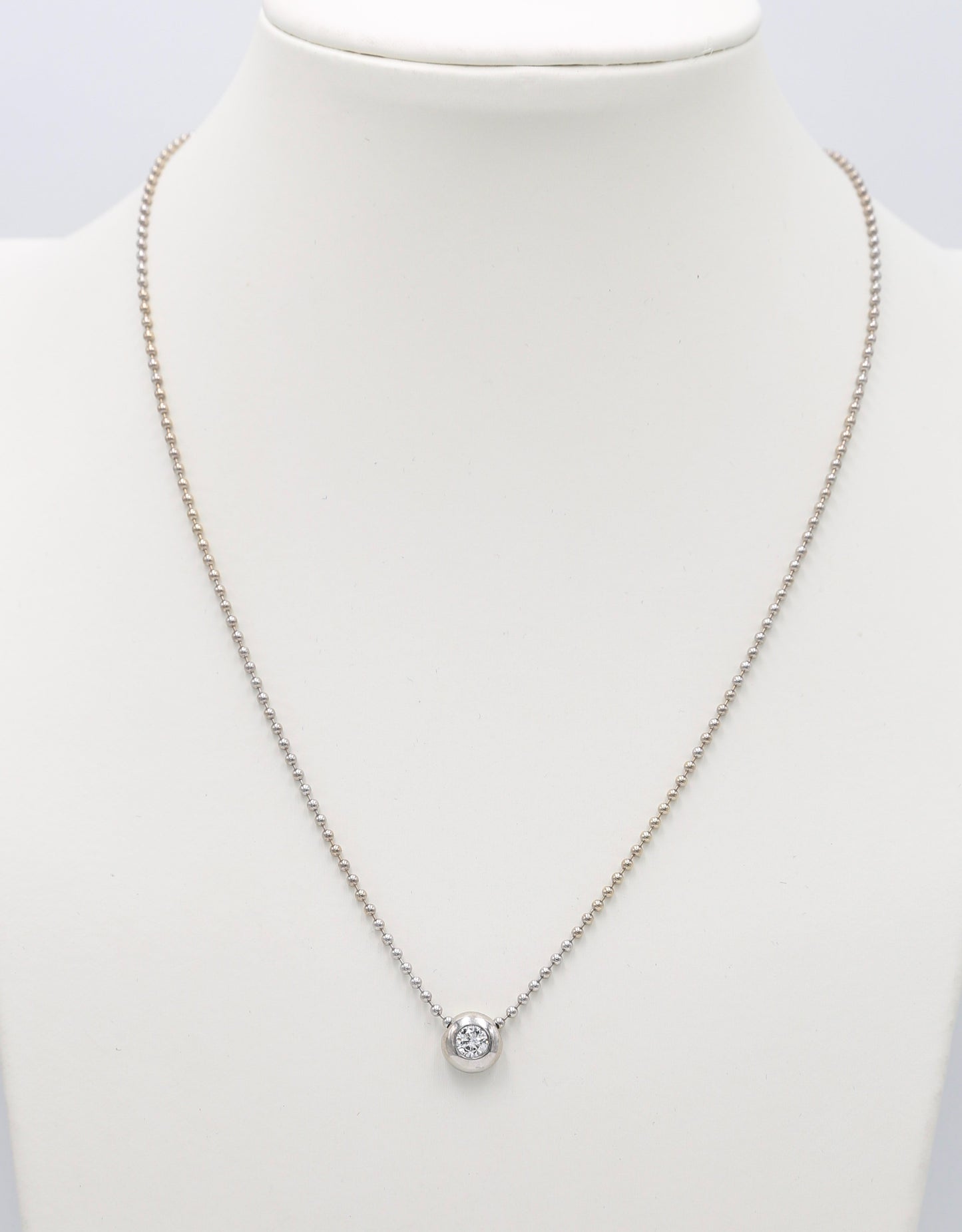 Catenina con diamante