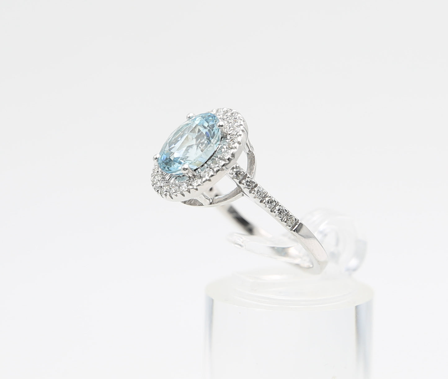 Gold ring with aquamarine and diamonds