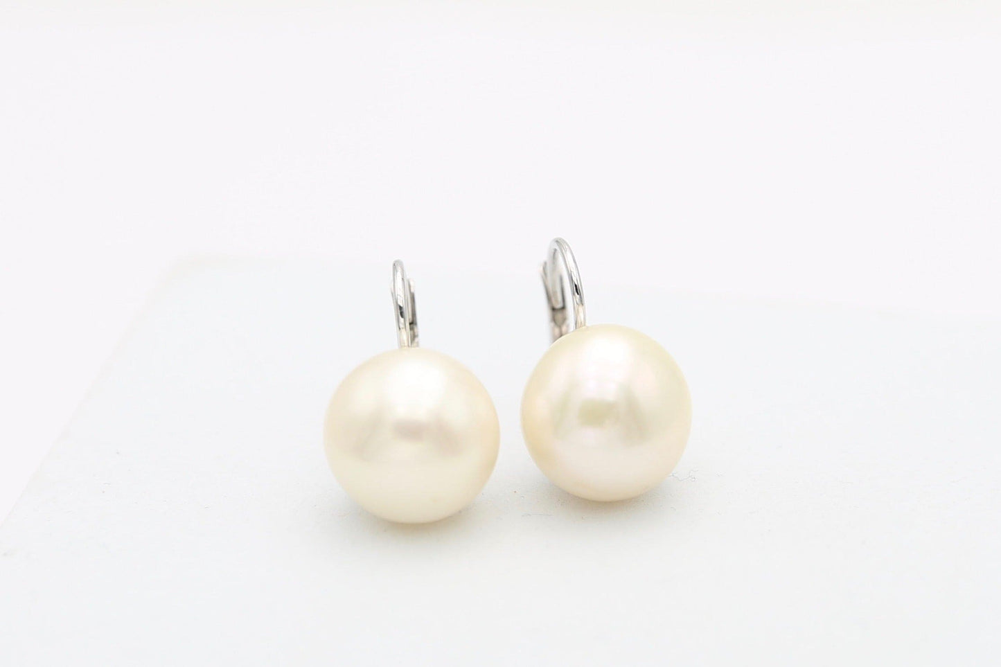 Orecchini in oro con perle