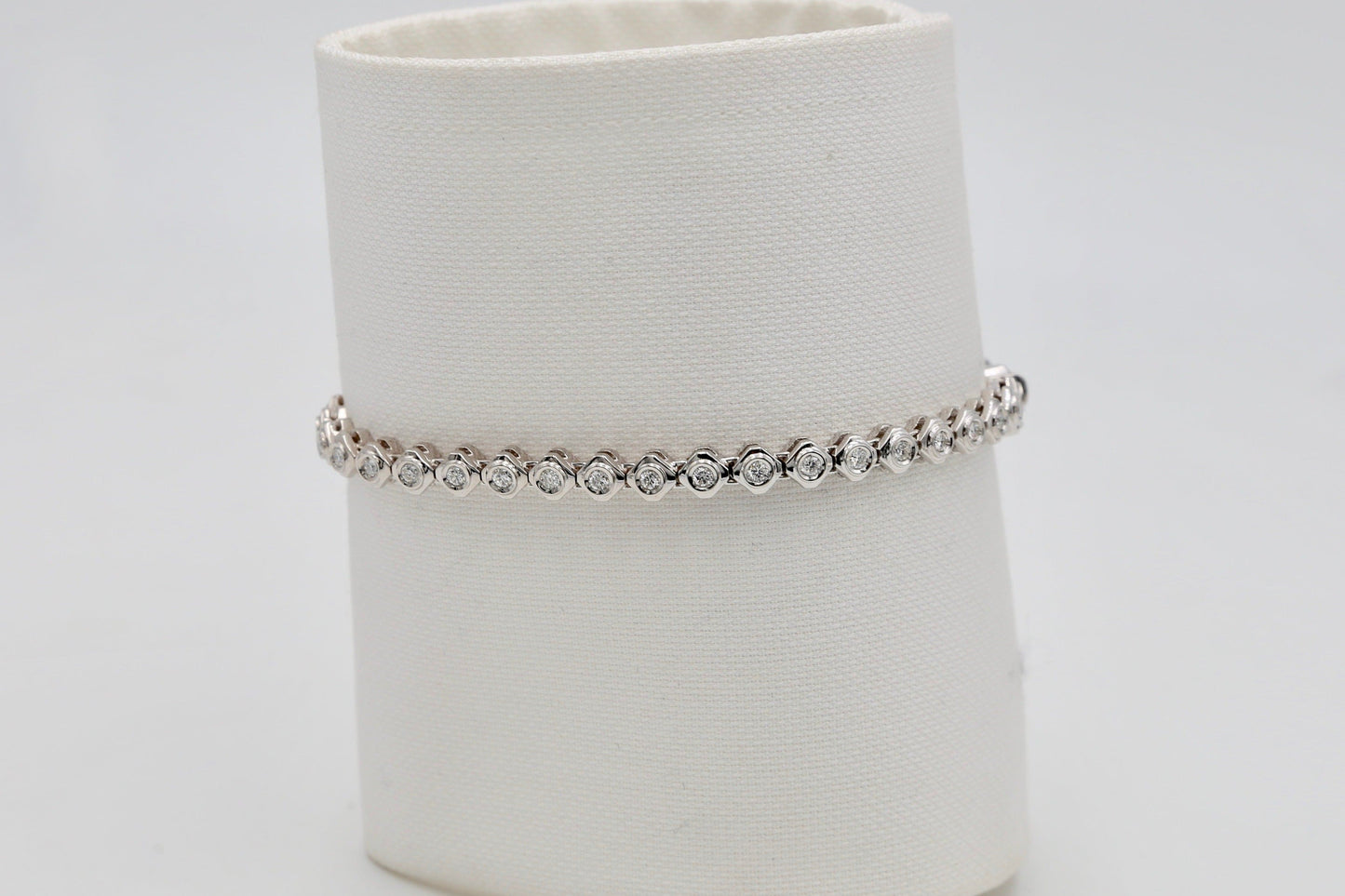 Bracciale tennis in oro e diamanti