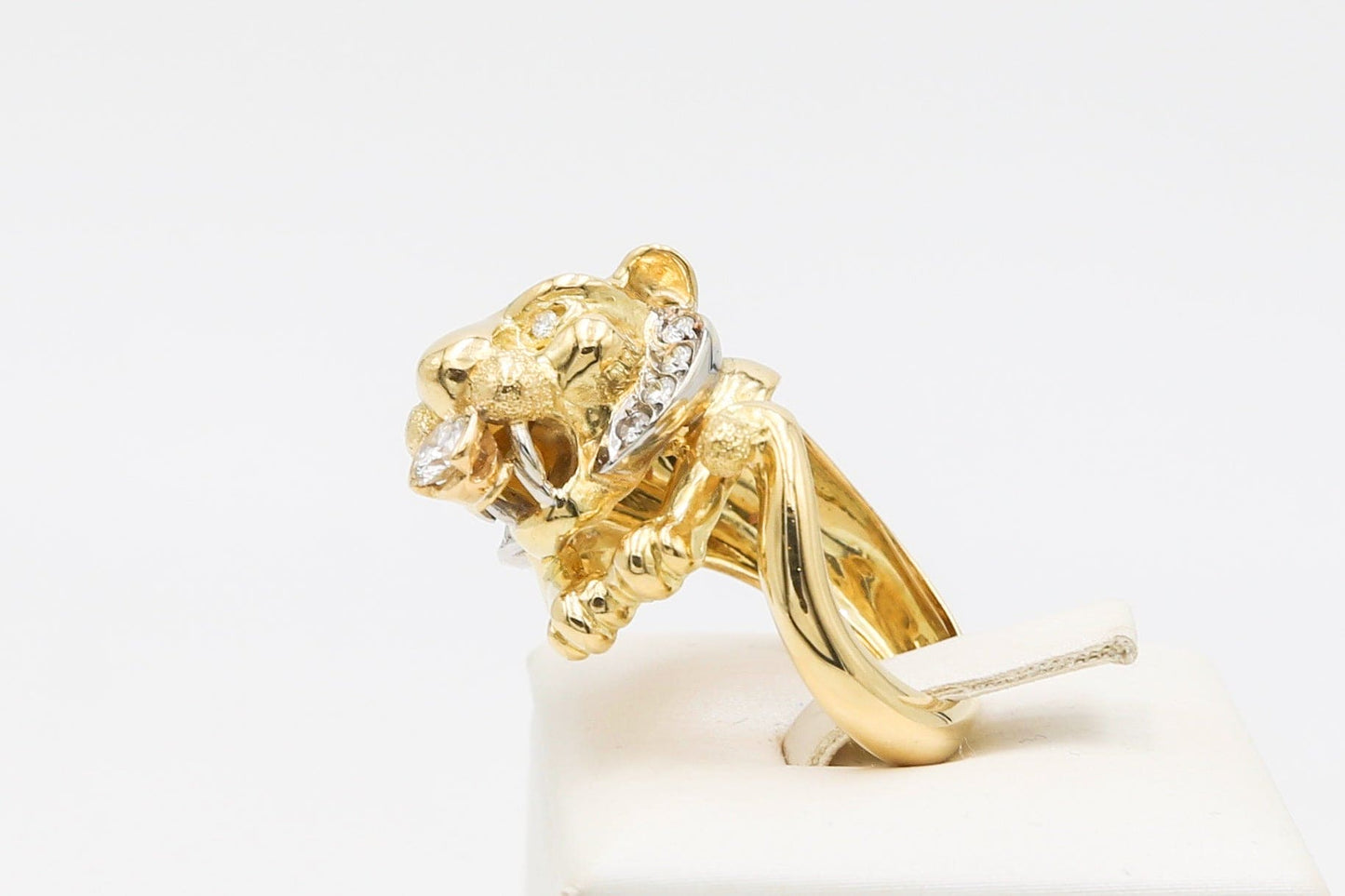 Anello oro e brillanti