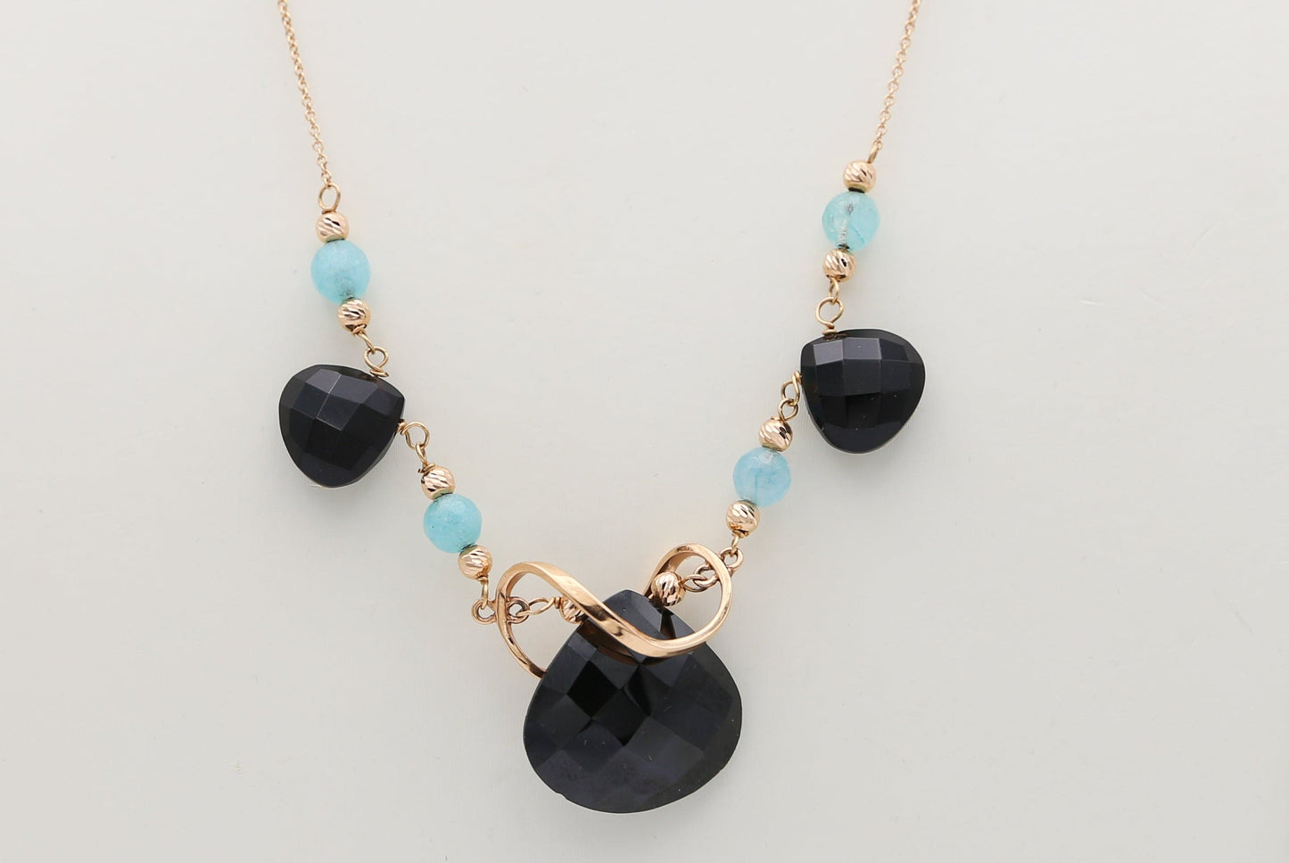 Collana in oro con onice