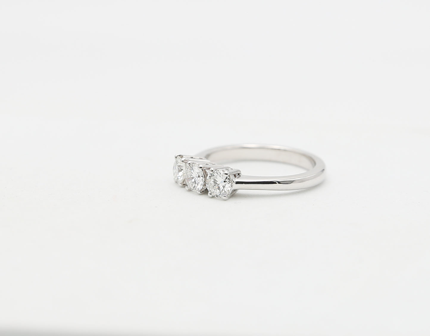 Anello in oro e diamanti