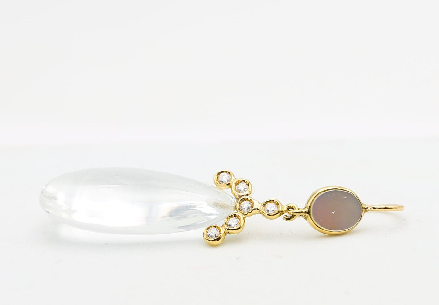Gold earrings with diamonds and rock crystal