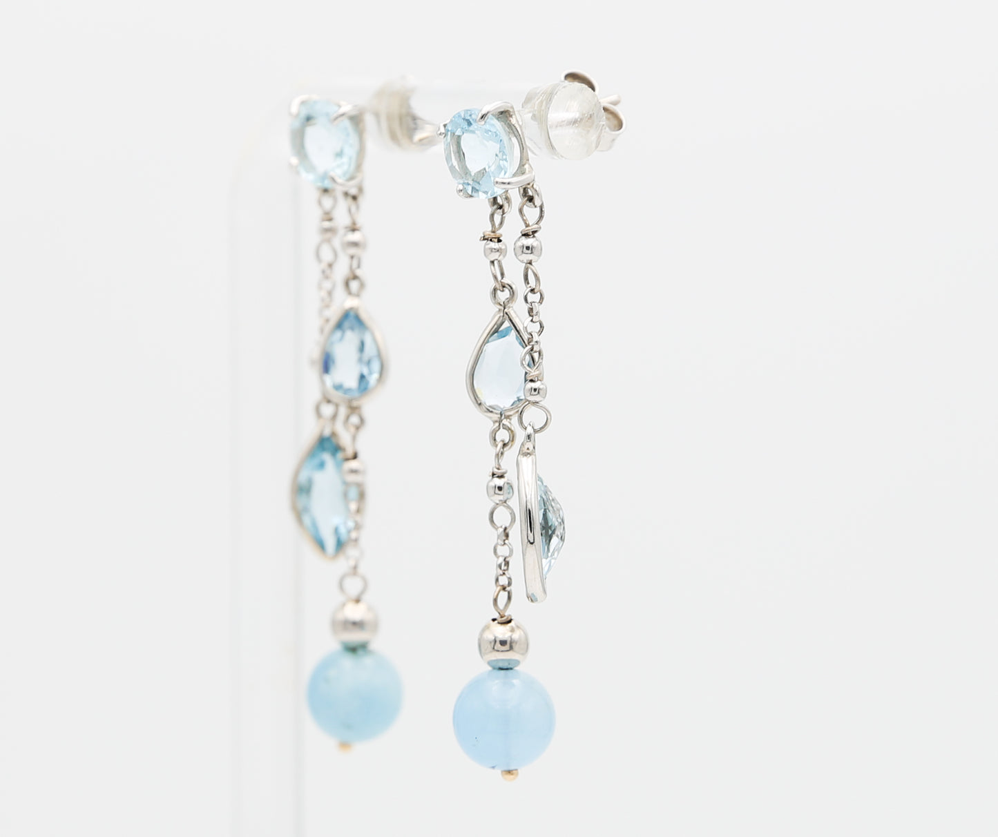 Gold earrings with aquamarines