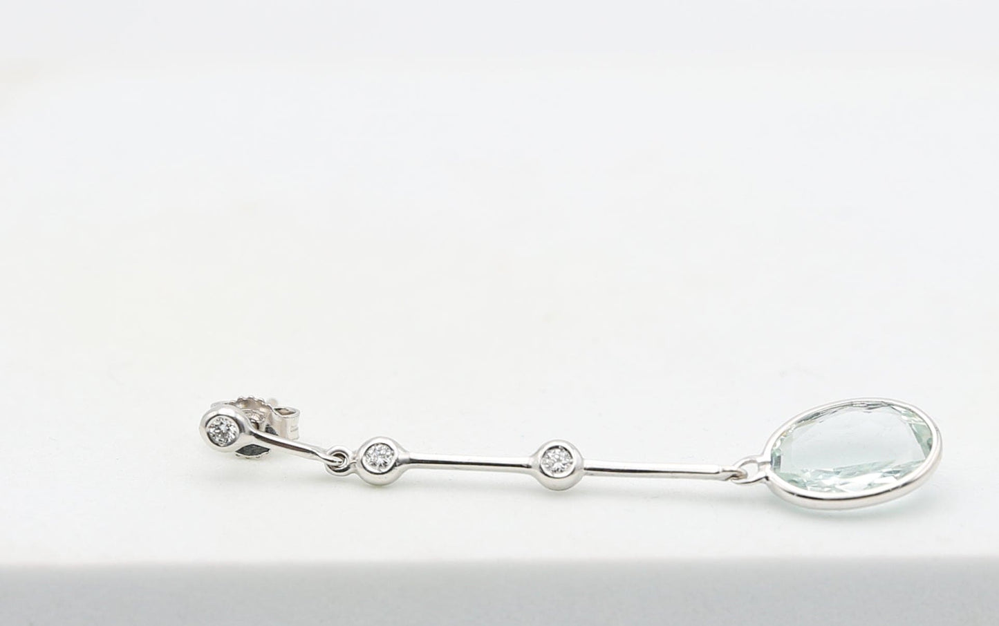 Gold earrings aquamarine and diamonds