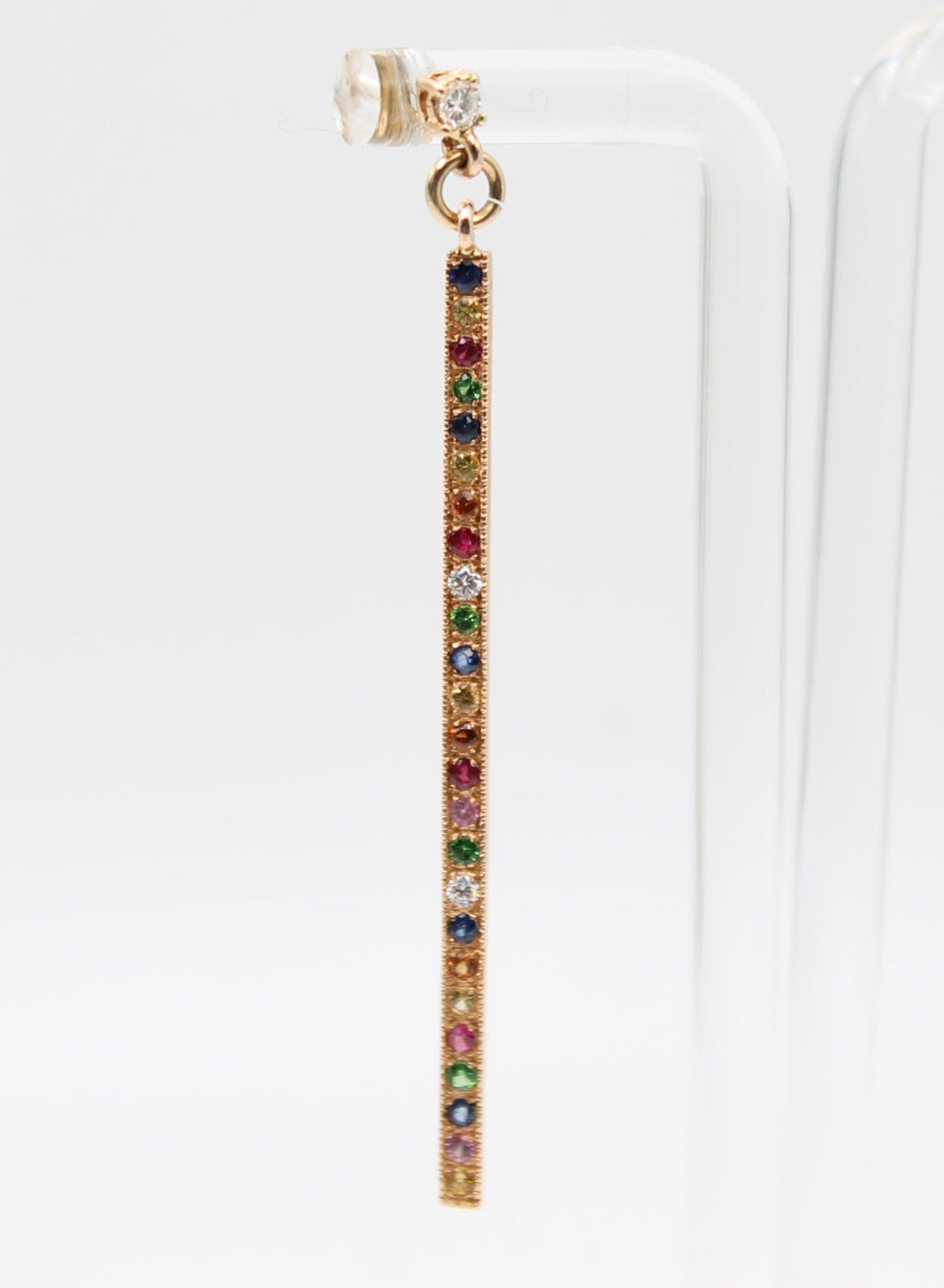 Orecchini oro linea diamanti e zaffiri multicolor