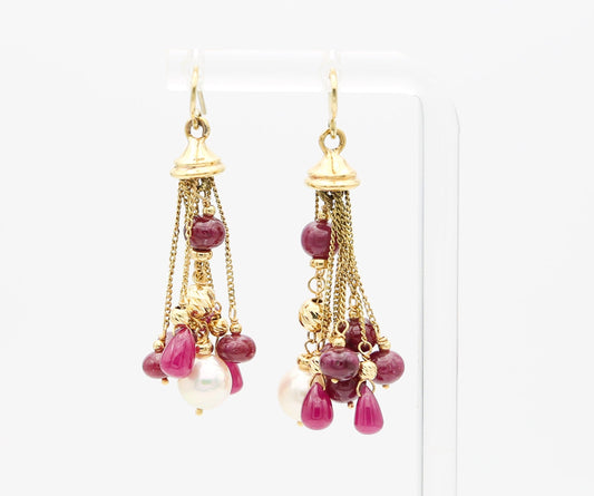 Orecchini in oro con rubini e perle