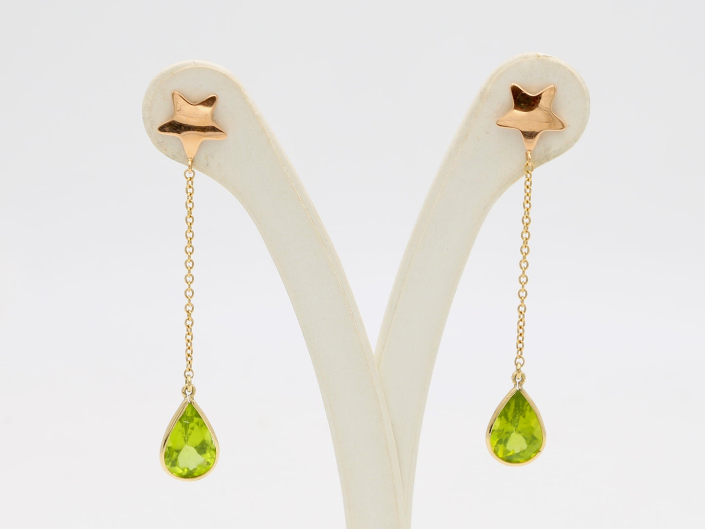 Orecchini pendenti in oro peridoto