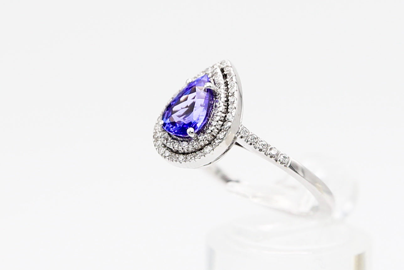 Anello in oro con tanzanite e diamanti