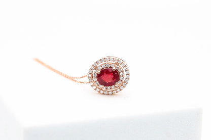 Collana con pendente oro rosa rubino e diamanti