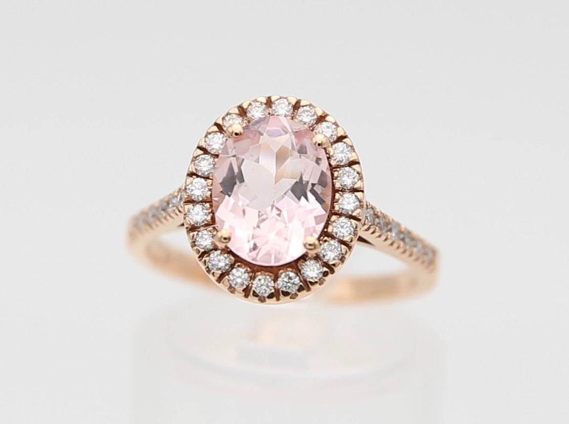Rose gold ring with aquamarine and diamonds