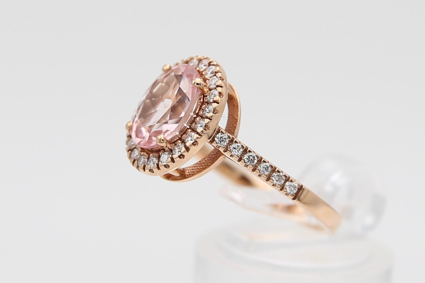 Rose gold ring with aquamarine and diamonds