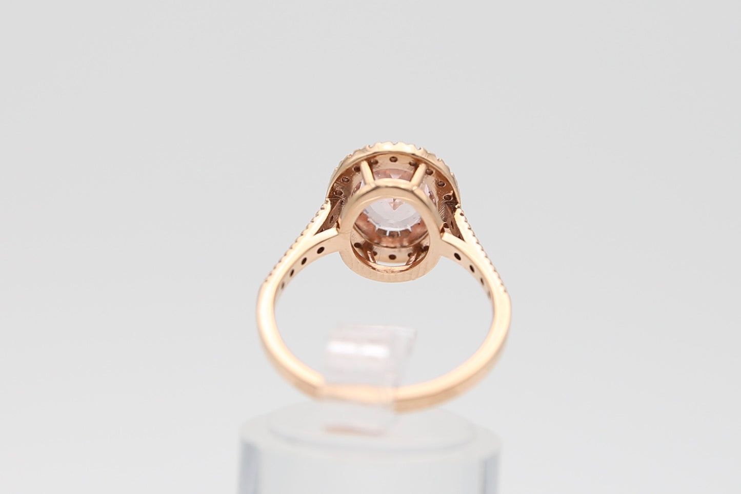 Rose gold ring with aquamarine and diamonds